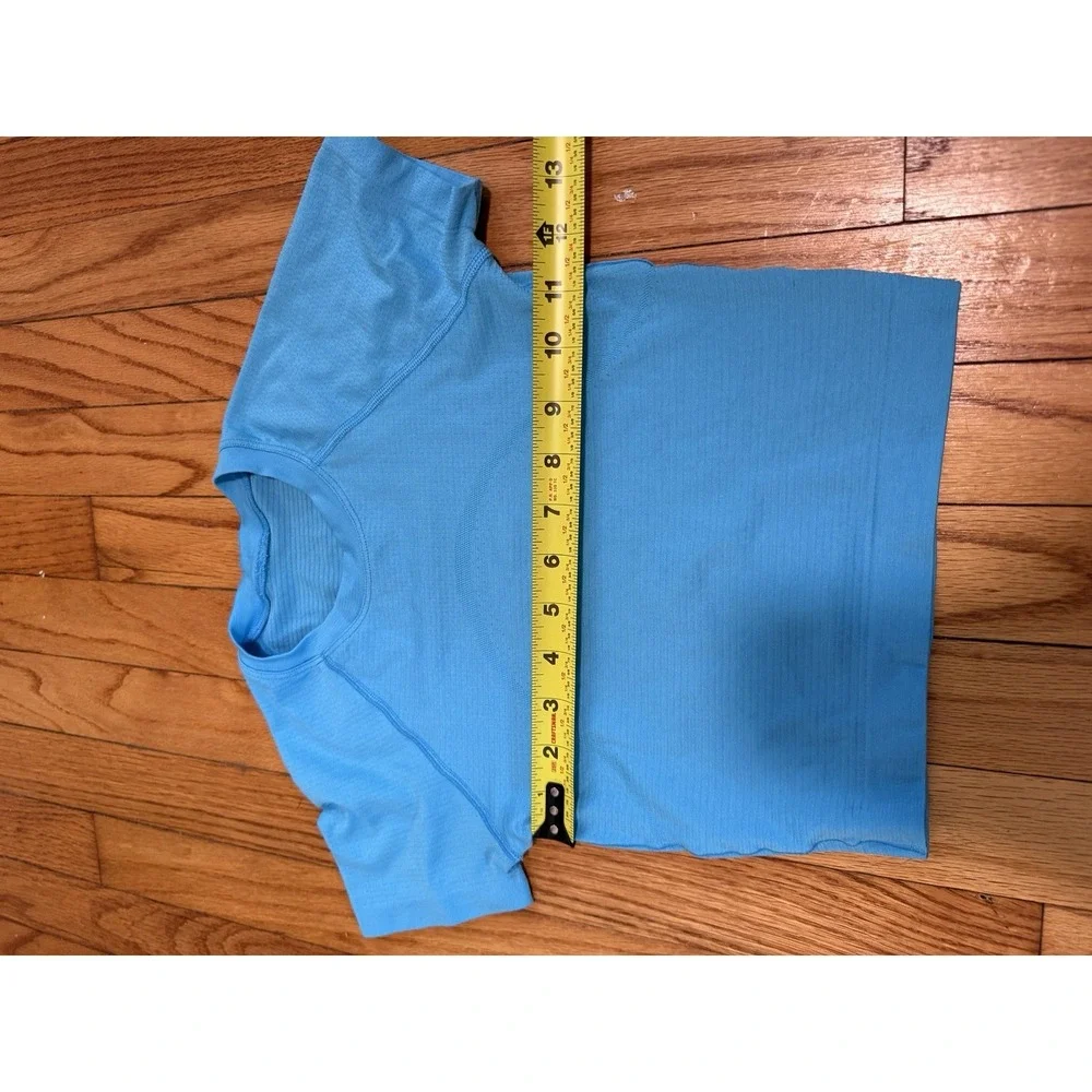 Lululemon Swiftly Tech Cropped Short-Sleeve Shirt 2.0 in Blue Size 2